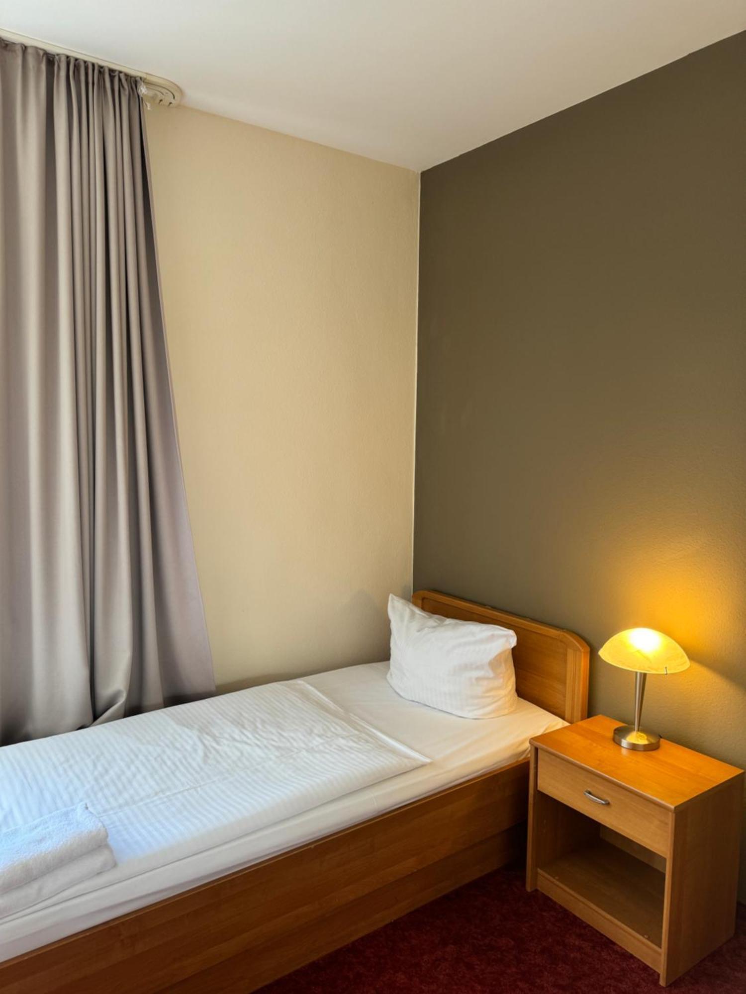 โฮเต็ล บอนเวอร์เด Hotel เบอร์ลิน ภายนอก รูปภาพ
